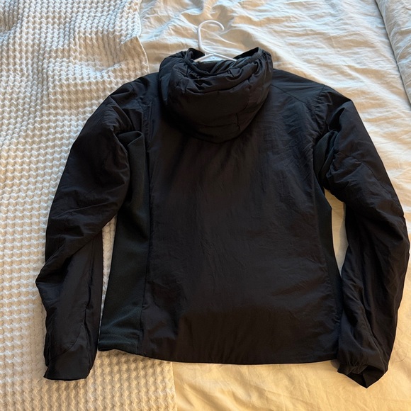 Arc'teryx Black Atom Jacket - Women’s - Picture 2 of 5